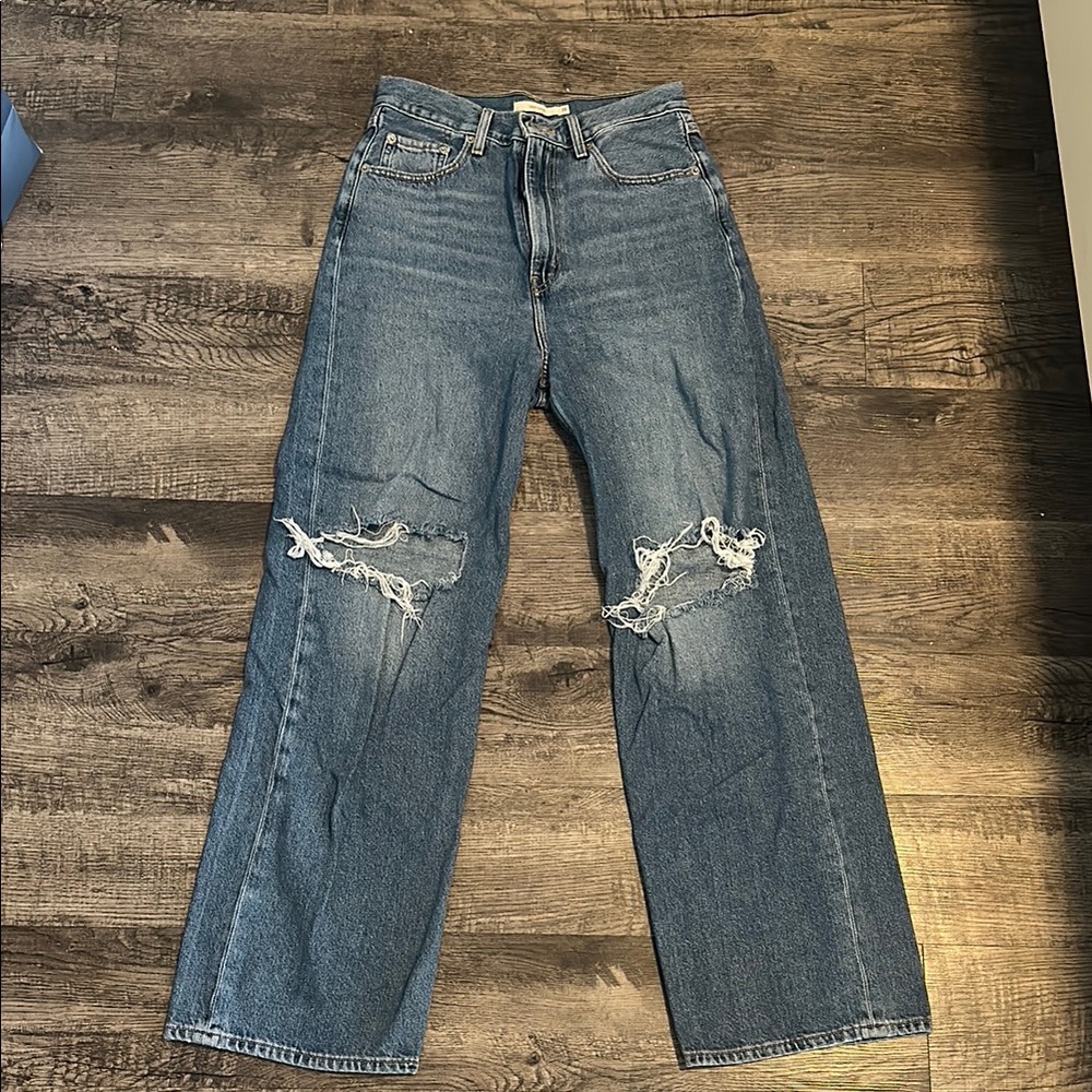 Levi’s women’s jeans size 28